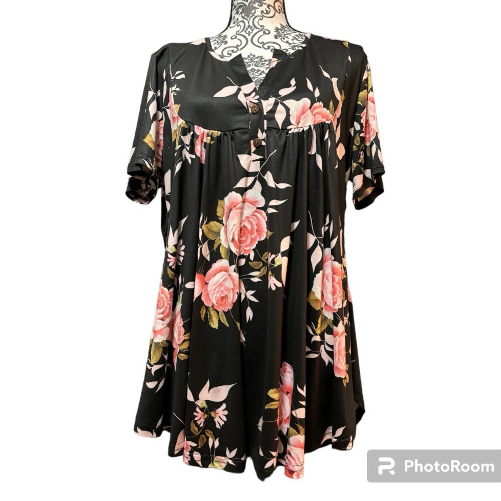 Cute and comfortable floral blouse